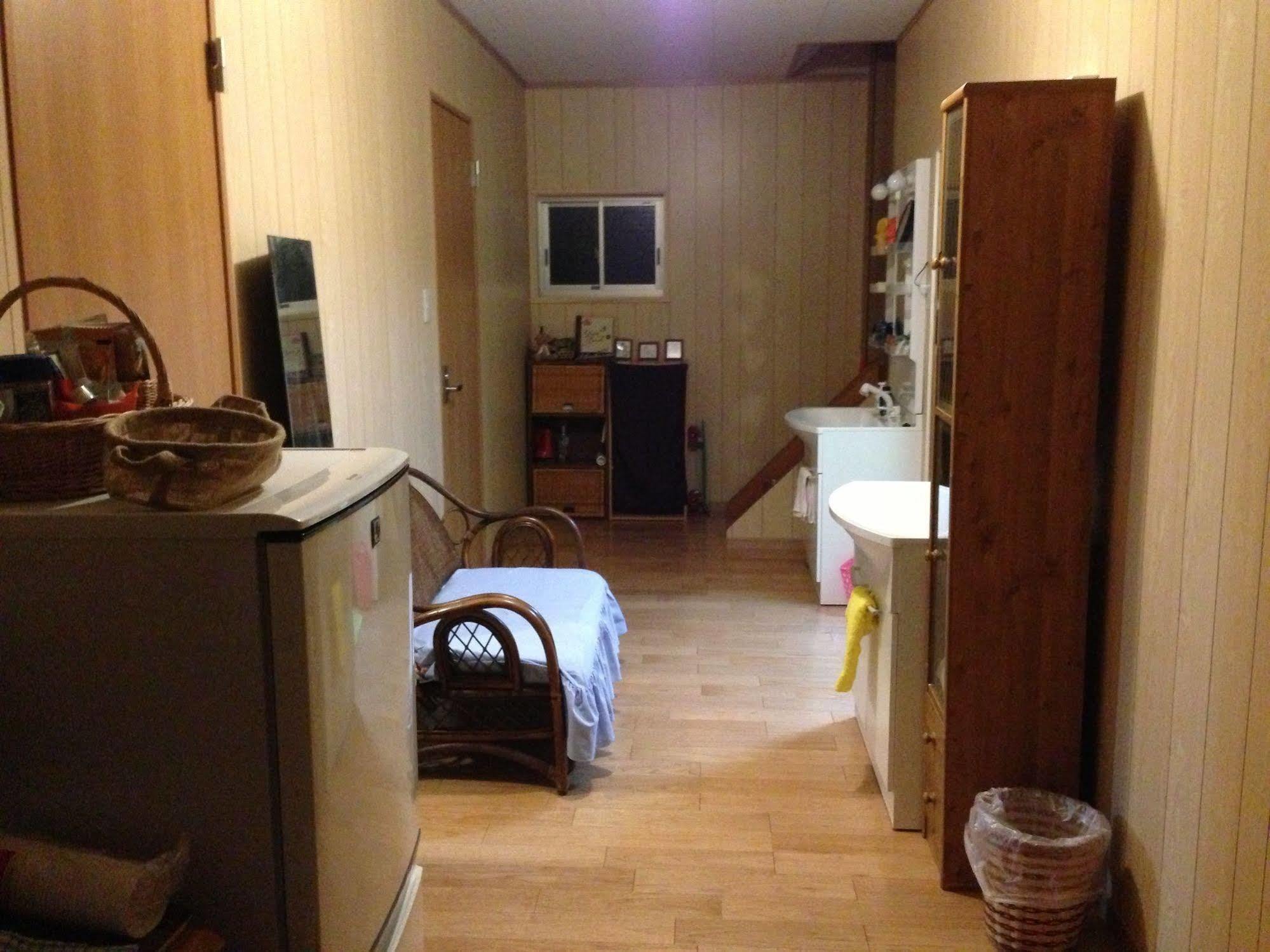 Goto Guest House Utojuku Eksteriør bilde